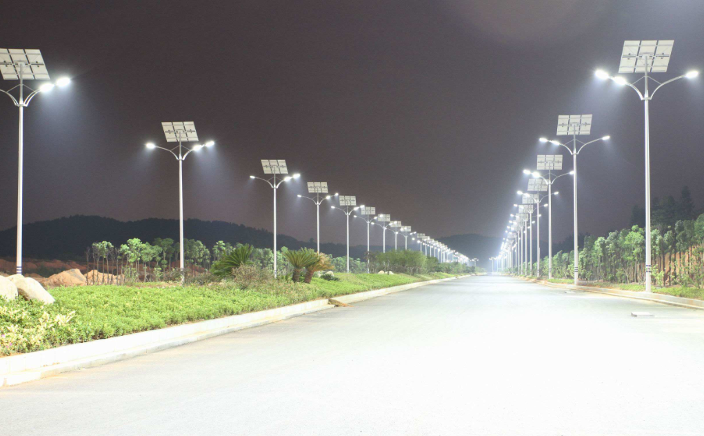 道路太陽能路燈你知道怎么選擇瓦數(shù)嗎?